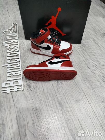 Кроссовки Nike Jordan 4