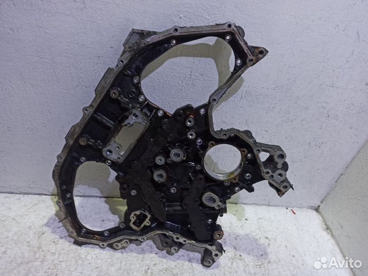 Крышка двигателя передняя