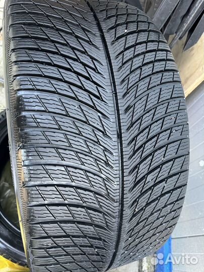 Michelin Pilot Alpin 5 SUV 285/35 R21 и 255/40 R21 105Y