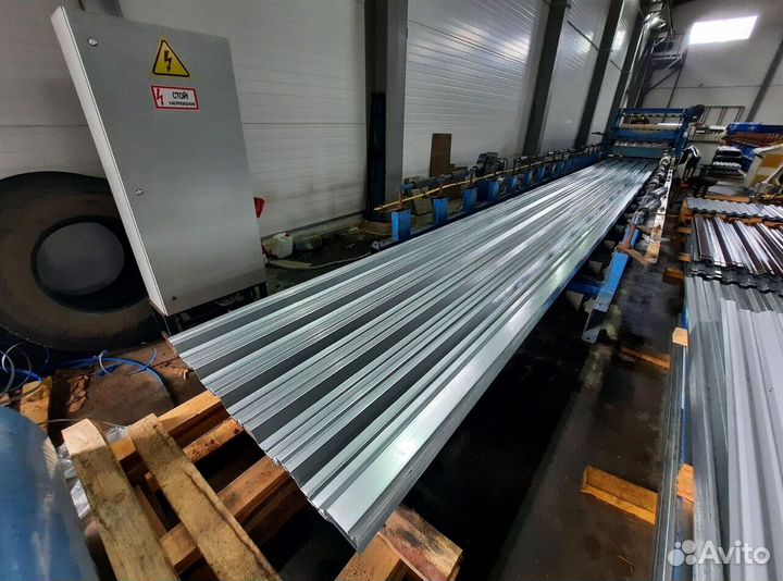 Профнастил окрашенный 0.4х1100х2000