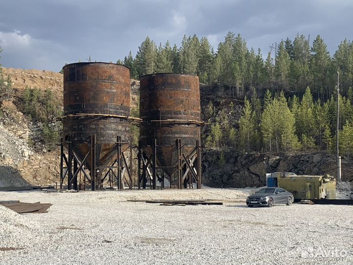 Цементный силос с монтажом