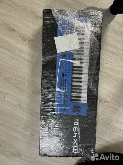 Yamaha MX49 v2 Synth/Controller - Blue
