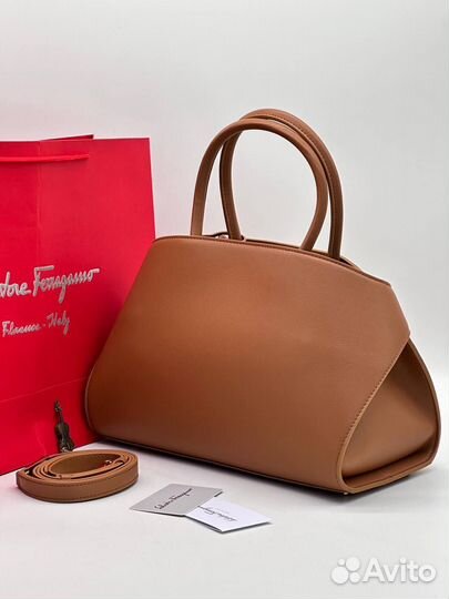 Брендовая женская сумка новая ferragamo