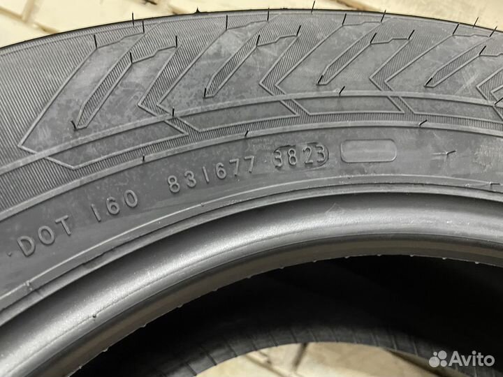 Nordman 8 235/65 R17 108T