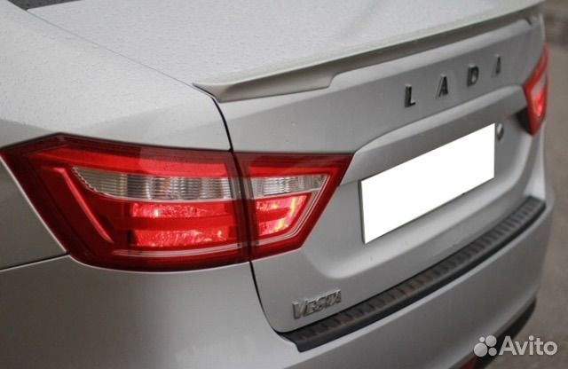 Защитная накладка на задний бампер LADA Vesta