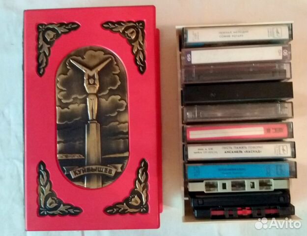 Подставка для аудиокассет.Винтаж