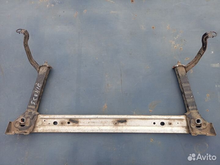Балка под радиатор Renault Grand Scenic 3