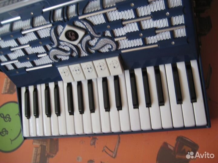 Аккордеон weltmeister cordal 3/4 в кейсе