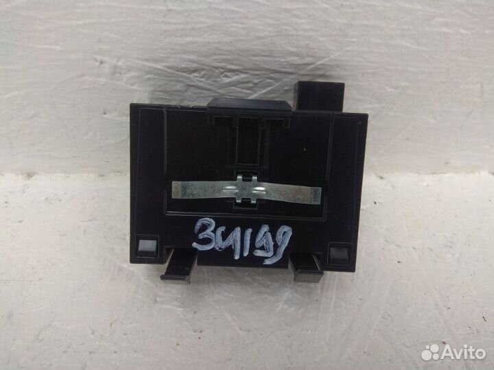 Блок управления дверьми Chevrolet Captiva C100