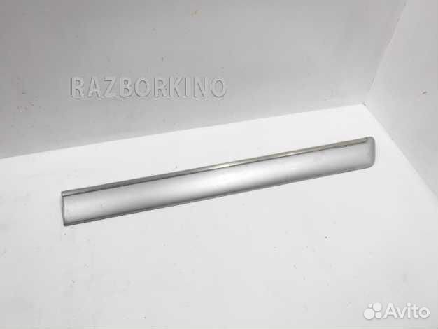 Молдинг двери задней левой