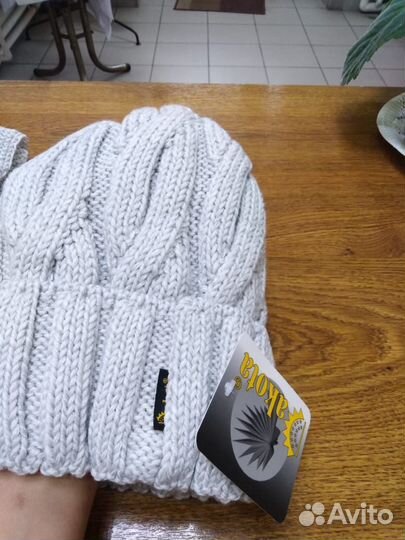 Комплект новый шапка и снуд женский