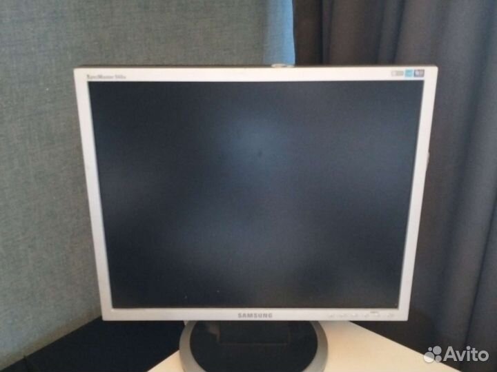Монитор Samsung syncmaster 940n