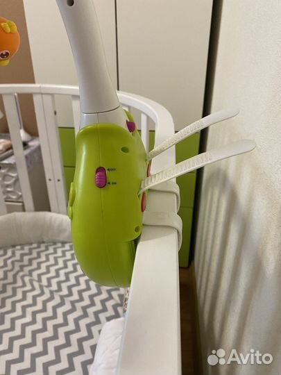 Музыкальный мобиль на кроватку