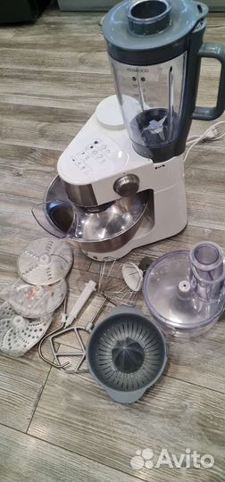 Кухонный комбайн Kenwood km28