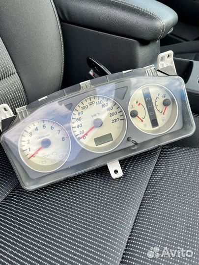 Щиток приборов lancer 9