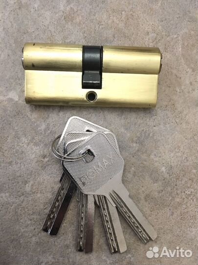 Дверные замки (цилиндровые механизмы )