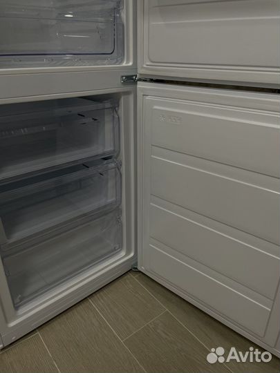 Холодильник dexp