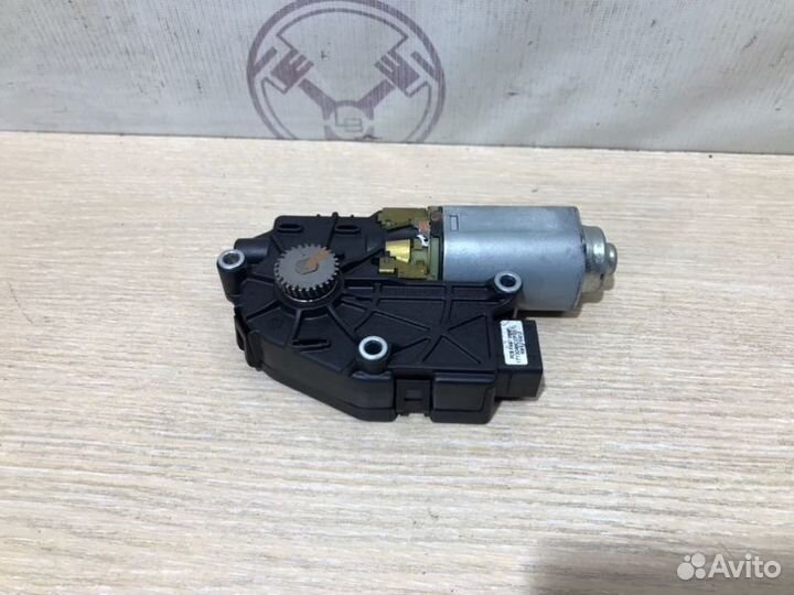 Привод шторки крыши Peugeot 3008 0U 5FS EP6C 2011