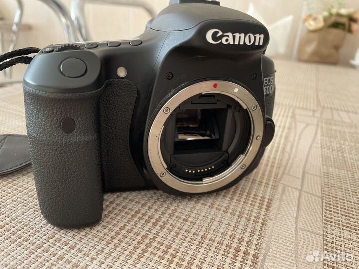 Зеркальный фотоаппарат canon 60d