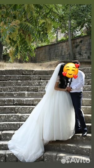 Свадебное платье со шлейфом