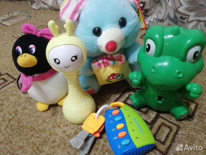 Игрушки пакетом + обувь