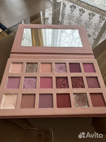 Палитра теней с зеркалом