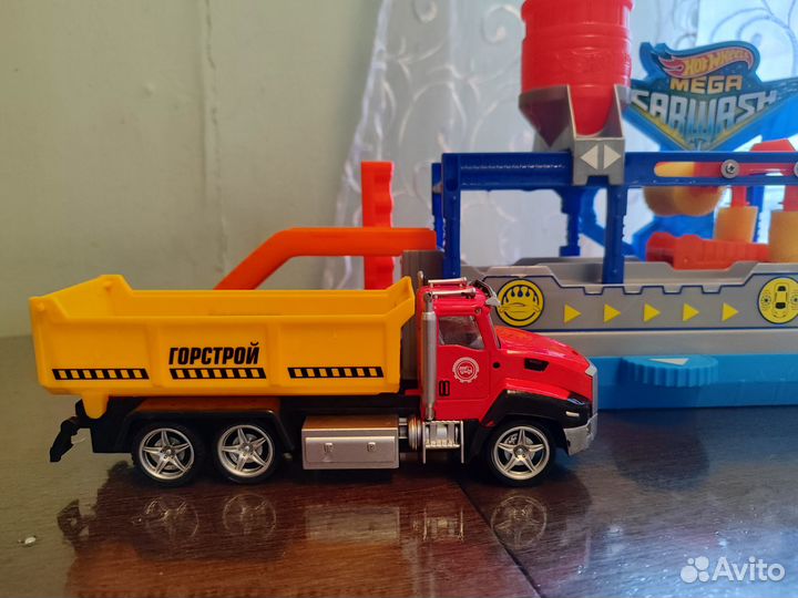 Hot wheels автомойка