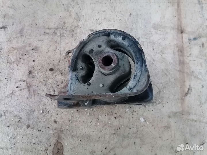 Опора двигателя Honda CR-V 1