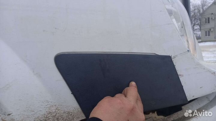 Уголок капота левый вольво внл 670