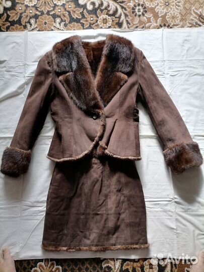 Костюм пиджак и юбка.Замша+норка