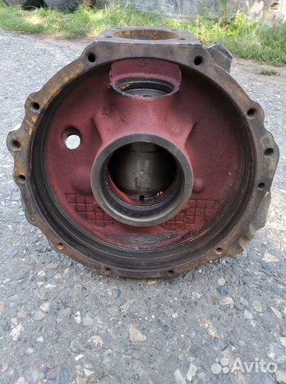Корпус бортового редуктора правый мтз 82