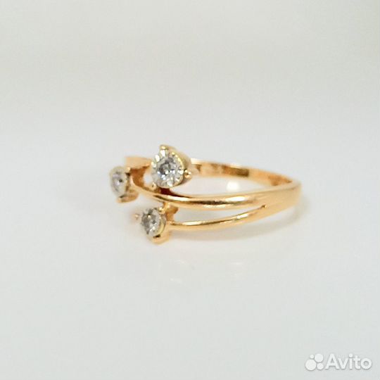 Золотое кольцо с бриллиантами
