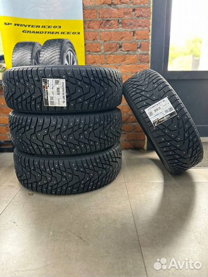 Hankook Winter I'Pike RS2 W429 215/55 R18 99T