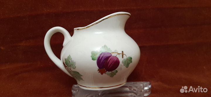 Молочники Пролетарий, Клевер крыжовник Тюльпаны