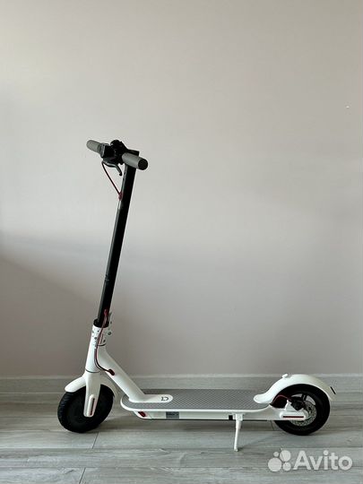 Электросамокат Xiaomi Mi Electric Scooter 1S