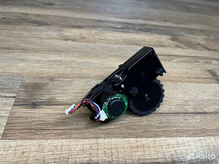 Колесо правое (R) Tefal Serie 60. Black