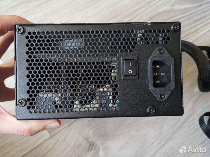 Блок питания Corsair CX750M