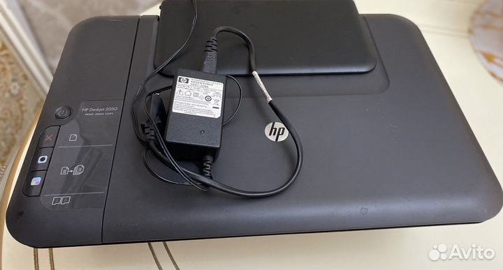 Принтер HP deskjet 2050