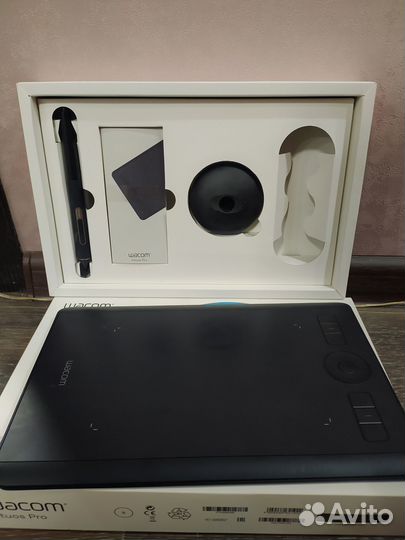 Графический планшет wacom Intuos Pro (PTH-460)