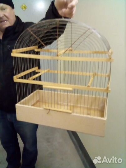 Клетка для птиц и живности из дерева