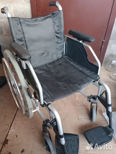 Инвалидная коляска