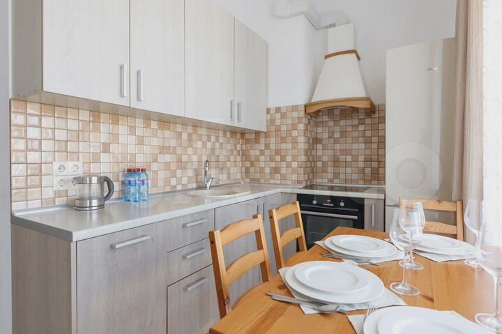 2-к. квартира, 50 м², 3/3 эт.