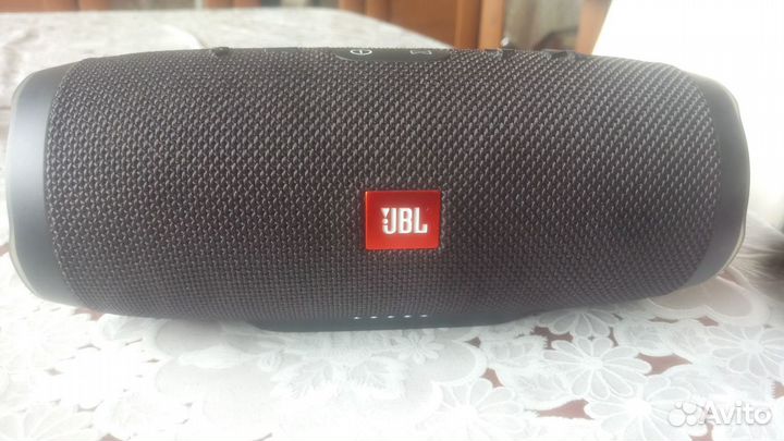 Колонка JBL Charge 3