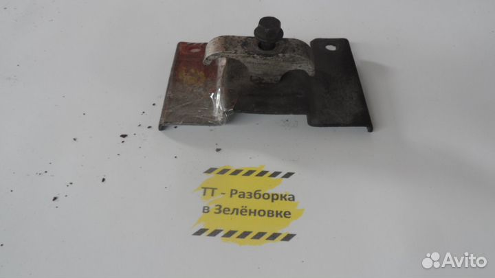 Кронштейн трубок конденсера scania R480 122854