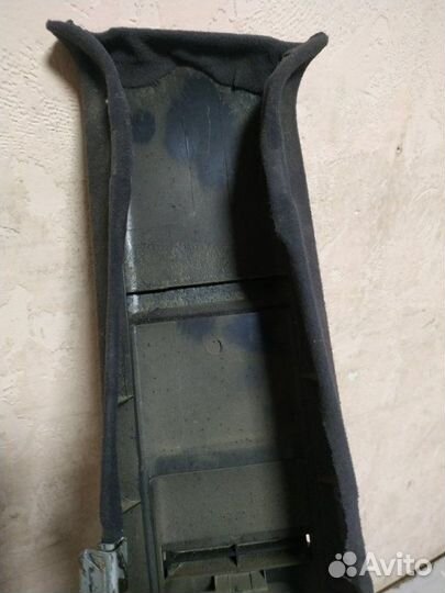 Обшивка стойки правая Mercedes-Benz E-Class W210