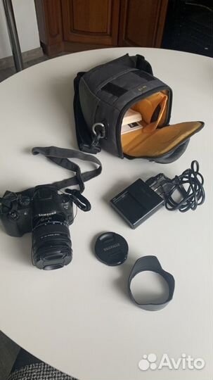 Зеркальный фотоаппарат Samsung NX10