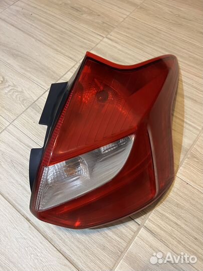 Задние фонари Ford Focus 3