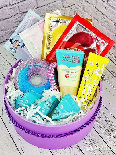 Подарочные бюти боксы из набора косметики