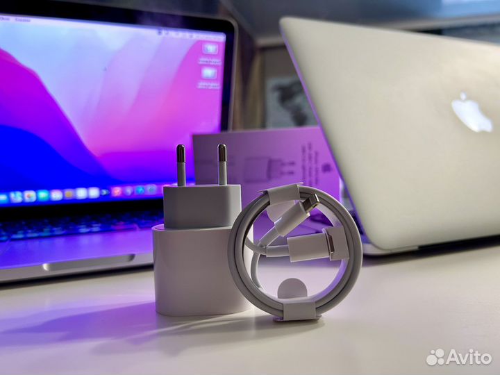 Зарядное устройство на iPhone 20w