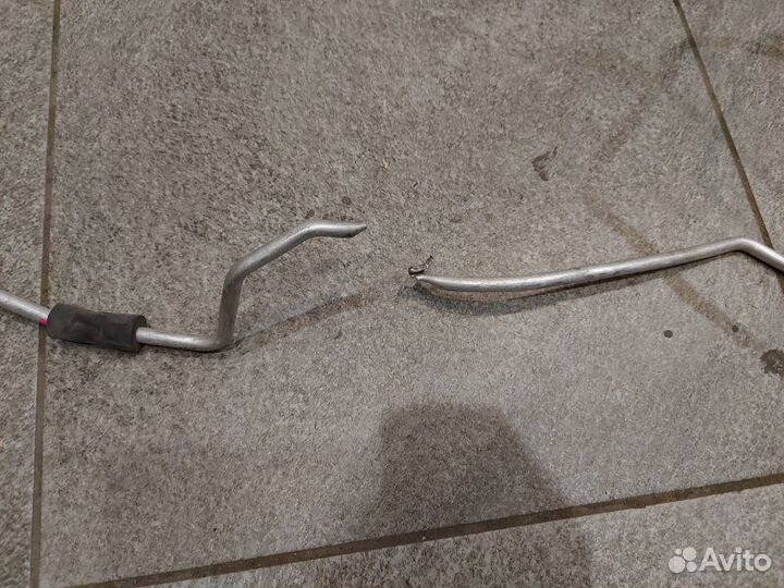 Трубка кондиционера Mitsubishi L200 внедорожник